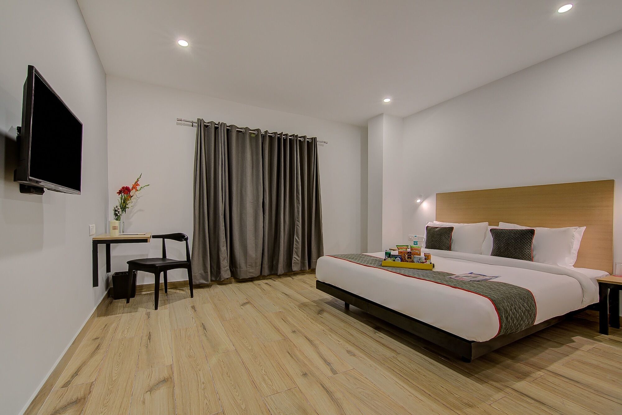 Oyo Townhouse 044 Sector 14 Gurugram Hotel Gurgaon Buitenkant foto