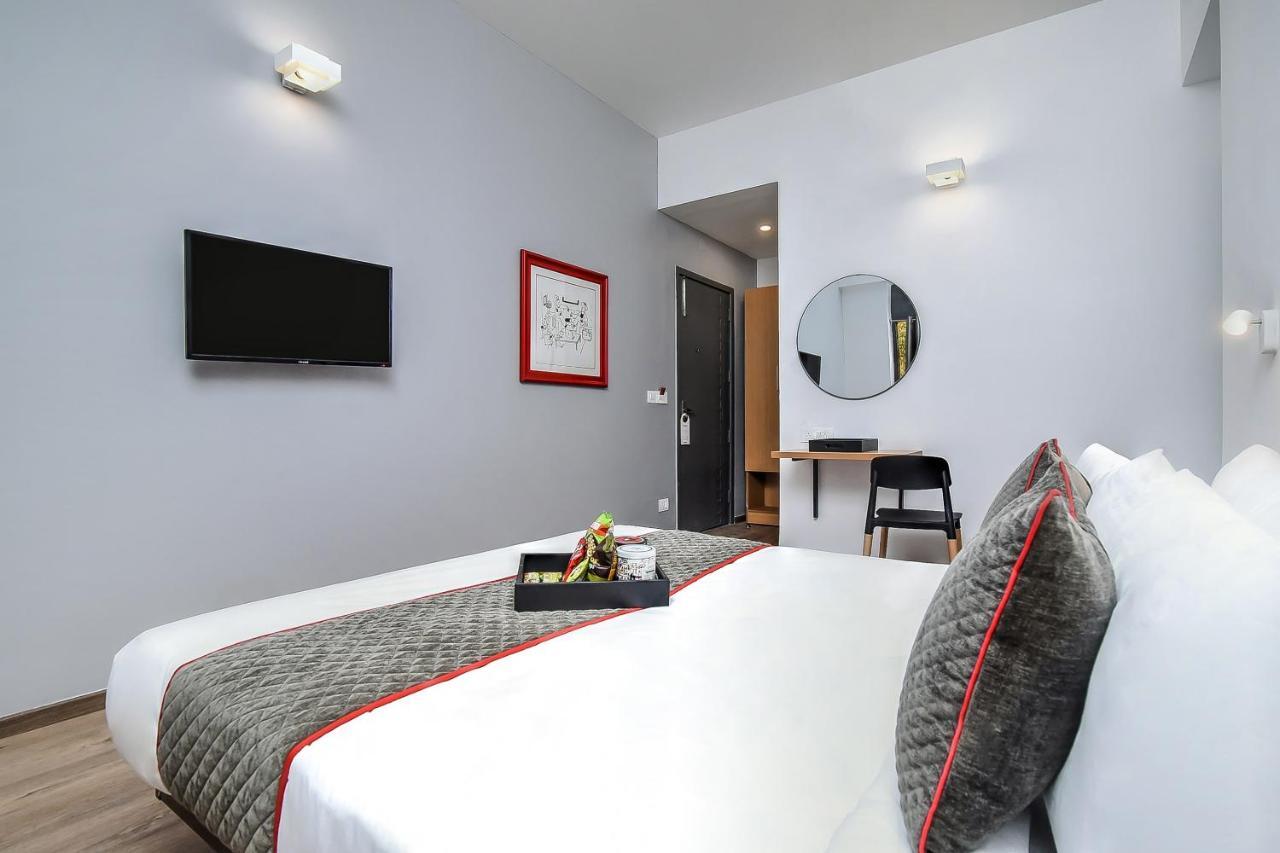 Oyo Townhouse 044 Sector 14 Gurugram Hotel Gurgaon Buitenkant foto